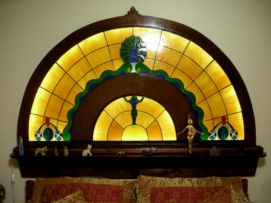 V window